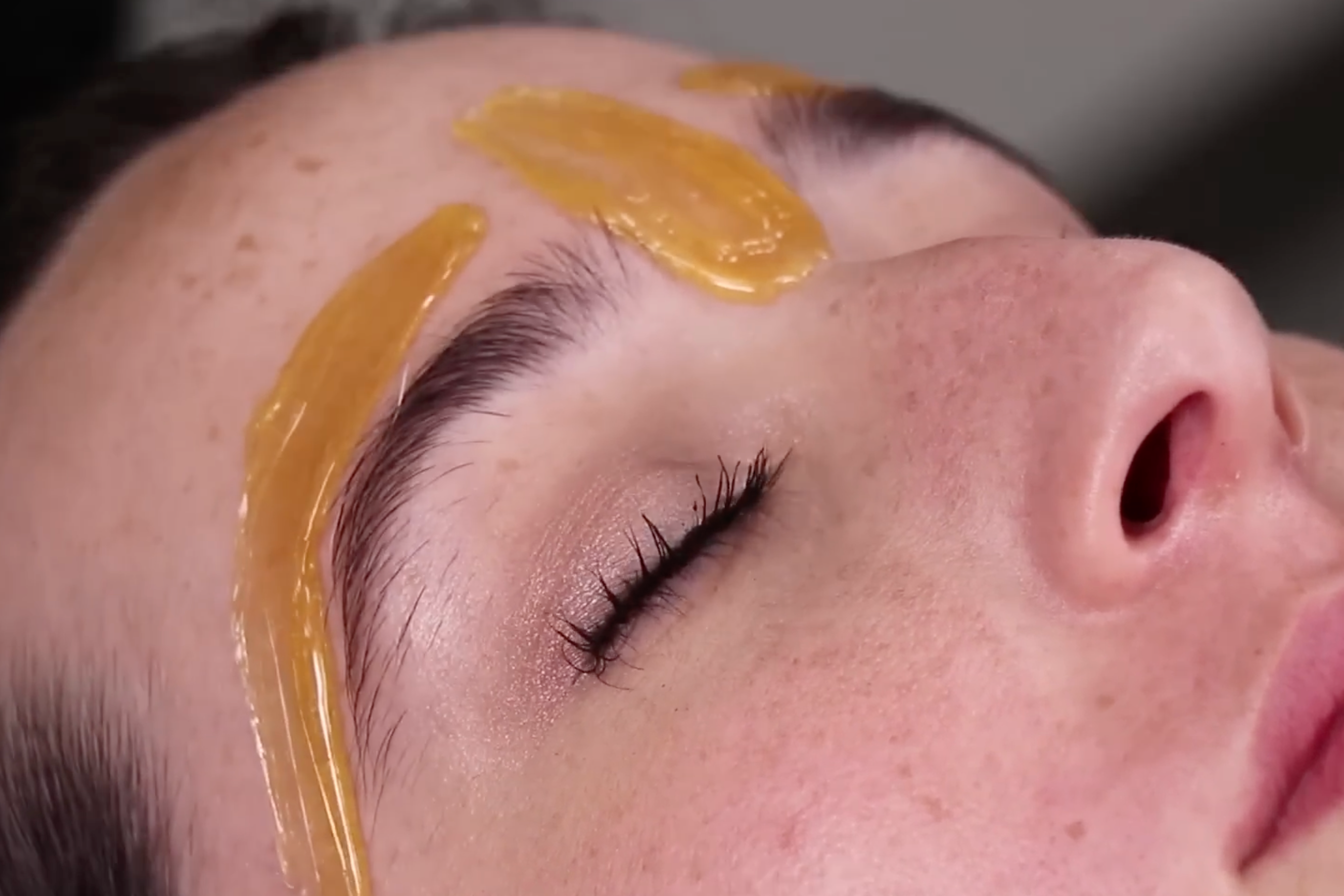 Active Gold Hot Wax on eyebrows
